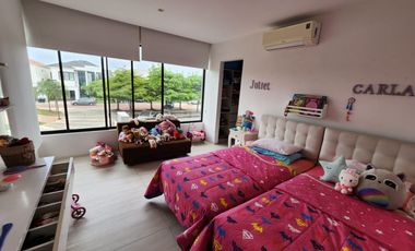 Isla Mocoli, Alquilo Hermosa casa 4 dormitorios con Piscina