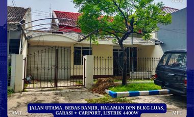 Rumah Jalan Utama Manyar Jaya Surabaya 4.5M Nego SHM Bebas Banjir