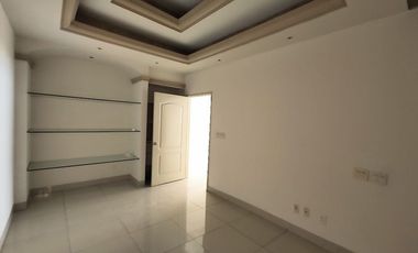 OFICINAS EN RENTA EN PLAZA SOBRE AVENIDA PRINCIPAL EN CUERNAVACA