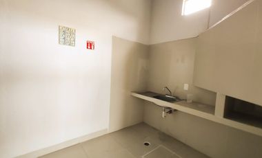 OFICINAS EN RENTA EN PLAZA SOBRE AVENIDA PRINCIPAL EN CUERNAVACA