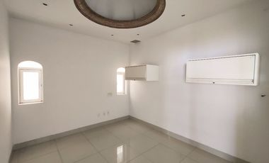 OFICINAS EN RENTA EN PLAZA SOBRE AVENIDA PRINCIPAL EN CUERNAVACA