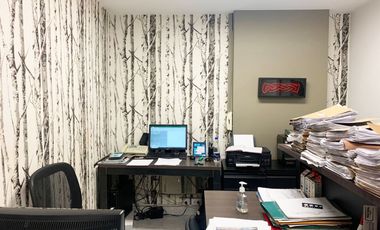 PR19271 Oficina en venta en el sector Manila