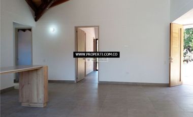 Casa en Arriendo Sector Alto de las Palmas - Envigado