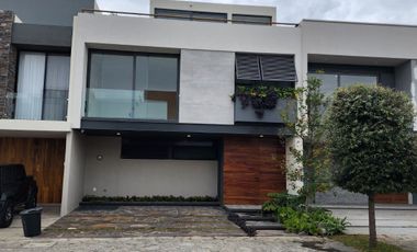 Casa nueva en venta con casa club en Solares Res en Zapopan Jal