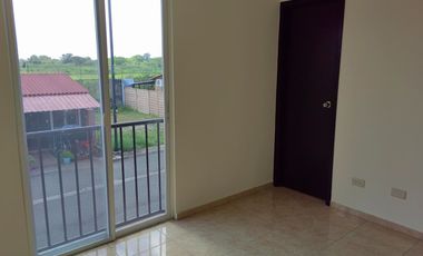 Casa de venta en la Urbanización Durán City, 3 dormitorios, por estrenar.