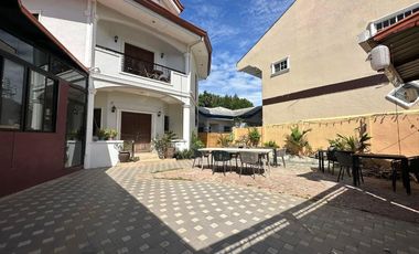 SINGLE DTACHED HOUSE N LAPU LAPU WITH 5 BEDROOMS AND SPACE FOR BUSINESS