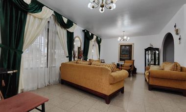 Casa remodelada en venta - Alborada IX etapa cerca de CC La Rotonda y City Mall