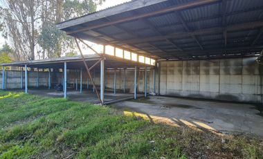 Amplio sitio en Huertos Familiares