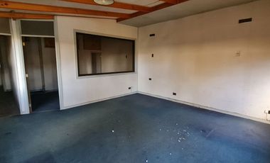 Amplio sitio en Huertos Familiares