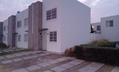 Casa en VENTA en Quéretaro, Viñedos ¡Dentro de privada!