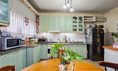 Casa en Venta de4 amb. en 2 plantas IMPECABLE