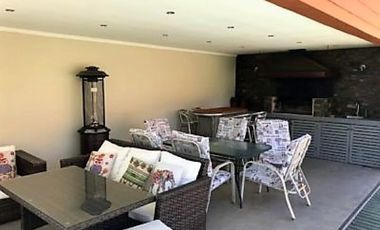 VENDE PARCELA CON CASA, CONDOMINIO BOSQUEMAR DE TUNQUEN, ALGARROBO, 4 DORMITORIOS, 5 BAÑOS, PISCINA, TERRAZA Y QUINCHO, FRENTE A SANTUARIO DE LA NATUR