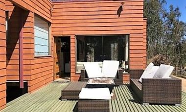 VENDE PARCELA CON CASA, CONDOMINIO BOSQUEMAR DE TUNQUEN, ALGARROBO, 4 DORMITORIOS, 5 BAÑOS, PISCINA, TERRAZA Y QUINCHO, FRENTE A SANTUARIO DE LA NATUR