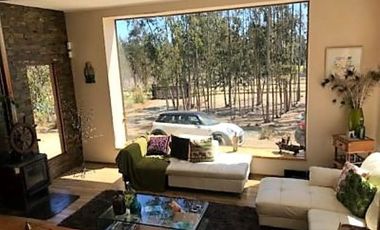VENDE PARCELA CON CASA, CONDOMINIO BOSQUEMAR DE TUNQUEN, ALGARROBO, 4 DORMITORIOS, 5 BAÑOS, PISCINA, TERRAZA Y QUINCHO, FRENTE A SANTUARIO DE LA NATUR