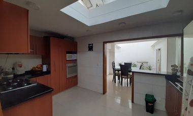 VENDO HERMOSO APARTAMENTO TIPO CASA UBICACION ESTRATEGICA