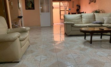 CONFORTBALE CASA EN ZONA RESIDENCIAL