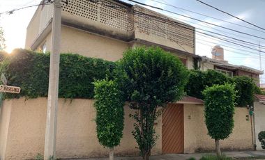 CONFORTBALE CASA EN ZONA RESIDENCIAL
