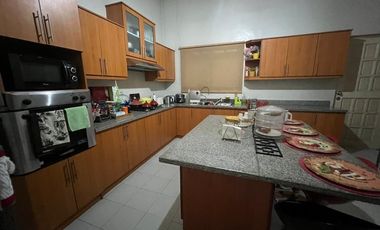 FOR RENT Semi furnished 4BR House in White Plains, Quezon City - OBRH541