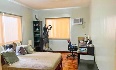 FOR RENT Semi furnished 4BR House in White Plains, Quezon City - OBRH541