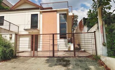 FOR RENT Semi furnished 4BR House in White Plains, Quezon City - OBRH541