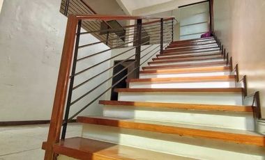 FOR RENT Semi furnished 4BR House in White Plains, Quezon City - OBRH541