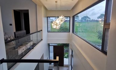HOUSE AND LOT FOR SALE/LEASE IN MANILA SOUTHWOODS, CAVITE