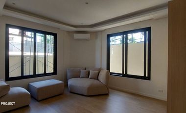 High End House  FOR SALE in Paranaque City with 4 bedrooms