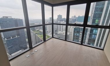 Uptown Ritz BGC Lower Penthouse for Sale