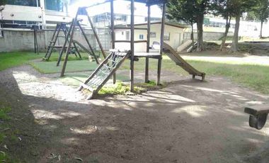 DEPARTAMENTO SEMIAMOBLADO DE  3 HABITACIONES, SECTOR EMBAJADA AMERICANA, COLEGIO SEK, URBANIZACIÓN CON GUARDIANÍA 24 HORAS.