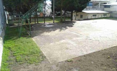 DEPARTAMENTO SEMIAMOBLADO DE  3 HABITACIONES, SECTOR EMBAJADA AMERICANA, COLEGIO SEK, URBANIZACIÓN CON GUARDIANÍA 24 HORAS.