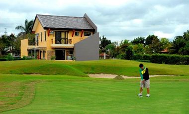 Golf Villa for Sale in Silang Cavite near Tagaytay along the fairway