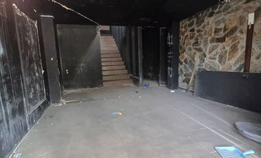 En venta local comercial en Urdesa central. (JP)