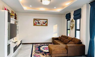 Detached 2-Storey 5 Bedroom House in San Sai for Sale
