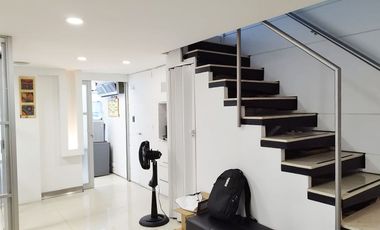 PR19335 Oficina en venta en el sector Altos del Poblado