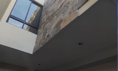 OPORTUNIDAD ESTRENA CASA EN VENTA DE LOMAS