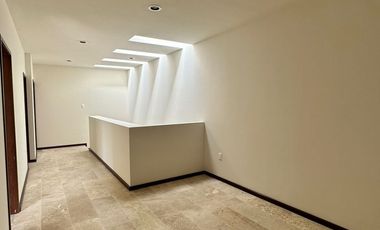 OPORTUNIDAD ESTRENA CASA EN VENTA DE LOMAS