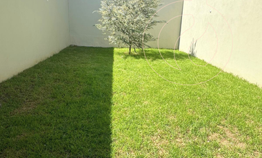 OPORTUNIDAD ESTRENA CASA EN VENTA DE LOMAS