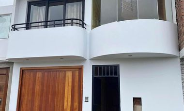 HERMOSA CASA EN LA ZONA MÁS SEGURA DE CARABAYLLO
