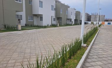 VENTA DE CASA RESIDENCIAL DE 3 RECÁMARAS CON ALBERCA EN YECAPIXTLA