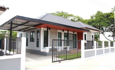 New house sale, 3 bedrooms, 2 bathrooms, 50Wa., 2.19MB, free transfer, Saraphi District, Chiang Mai.