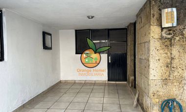 CASA EN VENTA EN JARDINES ALCALDE POR EL CODE Y TRANSITO, GDL.