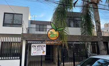 CASA EN VENTA EN JARDINES ALCALDE POR EL CODE Y TRANSITO, GDL.
