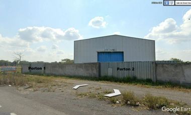Bodega 1704m2 mas patio maniobras a pie de carretera a Paso delToro, Rancho del Padre Veracruz