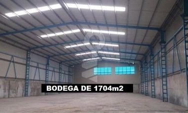 Bodega 1704m2 mas patio maniobras a pie de carretera a Paso delToro, Rancho del Padre Veracruz