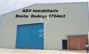 Bodega 1704m2 mas patio maniobras a pie de carretera a Paso delToro, Rancho del Padre Veracruz