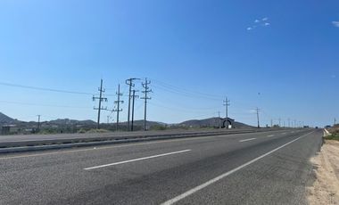 VENTA DE TERRENO SOBRE LA CARRETERA EN CERRITOS