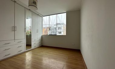LINDA CASA CON PATIO Y JARDÍN EN CONDOMINIO