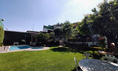 CUERNAVACA ZONA SUR VENTA CASA EN FRACC. CON VIGILANCIA