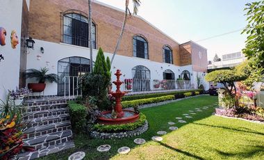 CUERNAVACA ZONA SUR VENTA CASA EN FRACC. CON VIGILANCIA