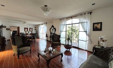 CUERNAVACA ZONA SUR VENTA CASA EN FRACC. CON VIGILANCIA
